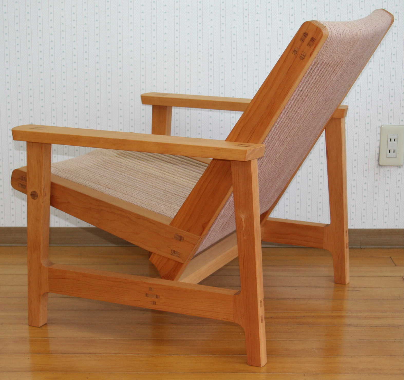 背座は8mm綿ロープ巻き